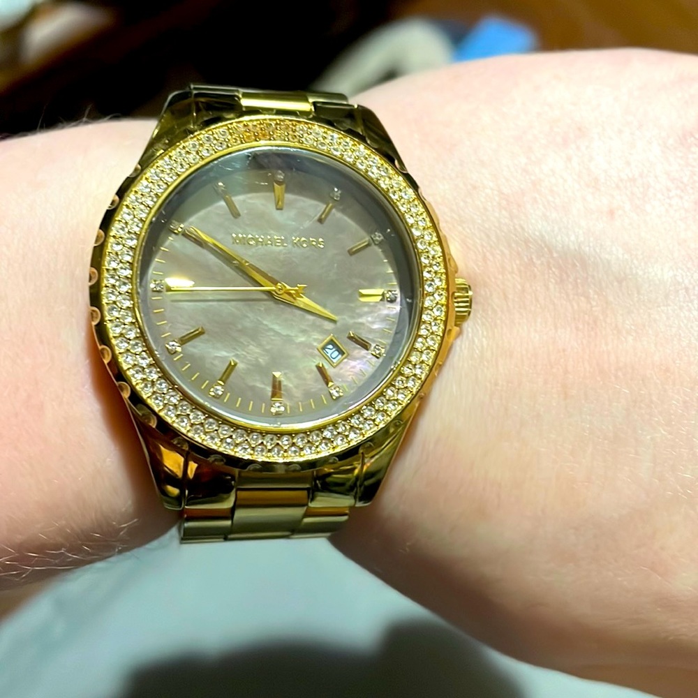 Michael Kors Jet Set Sport Mother Of Pearl Watch